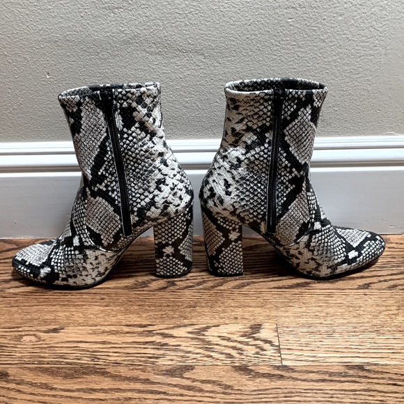 Aldo snakeskin booties - Picture 7 of 10
